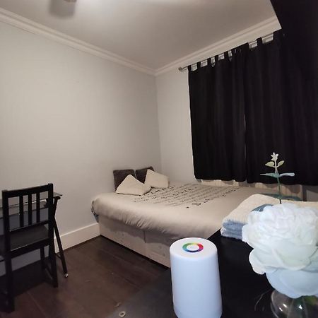 Neat Double Room London Bagian luar foto