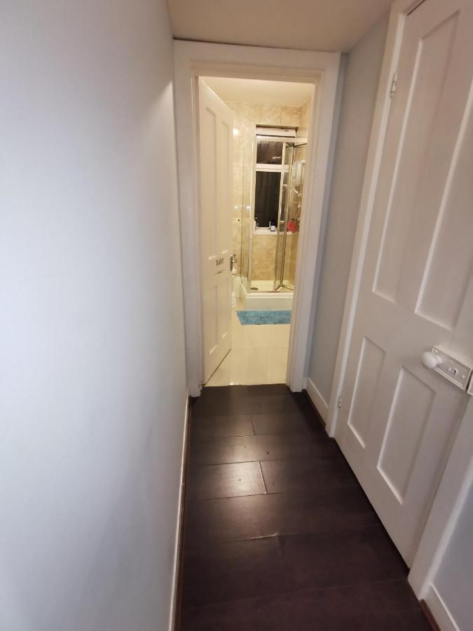 Neat Double Room London Bagian luar foto