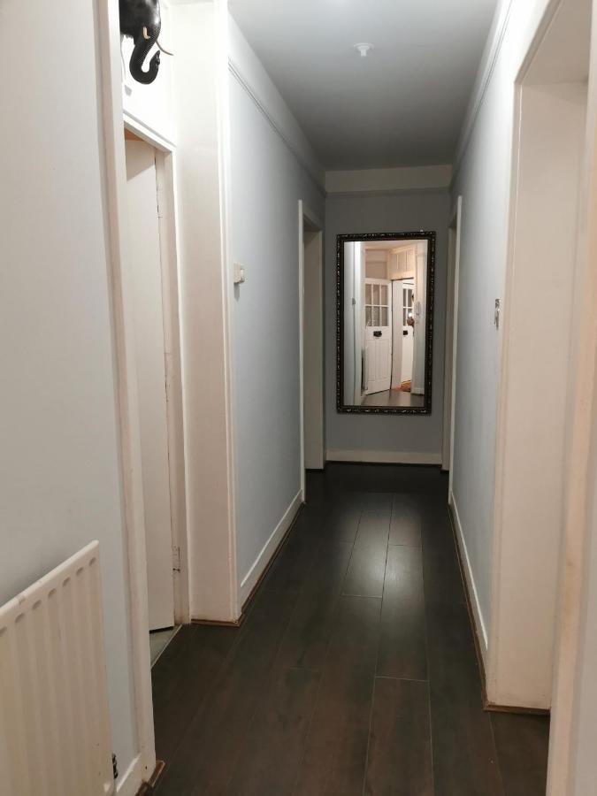 Neat Double Room London Bagian luar foto
